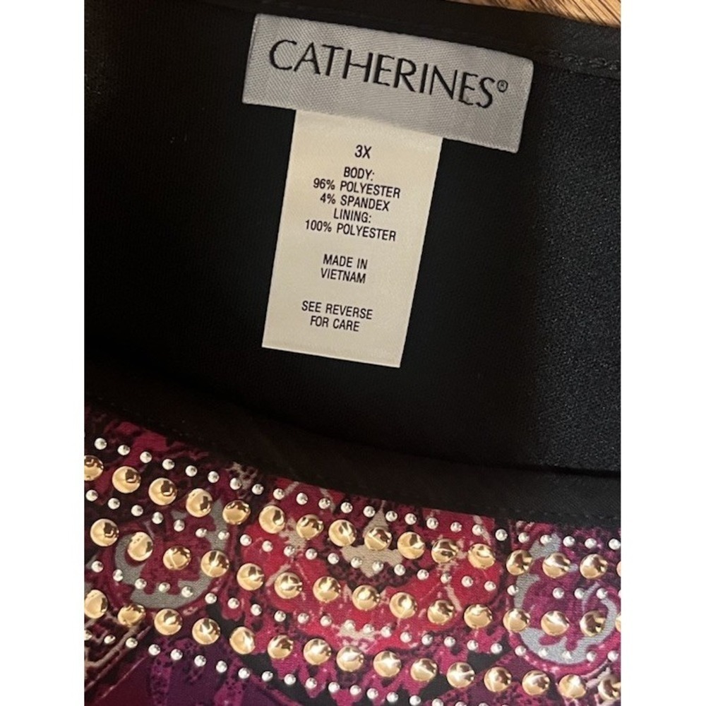 Catherine's Pink Floral With Silver Details Lightweight Long Top 3X - Picture 3 of 4